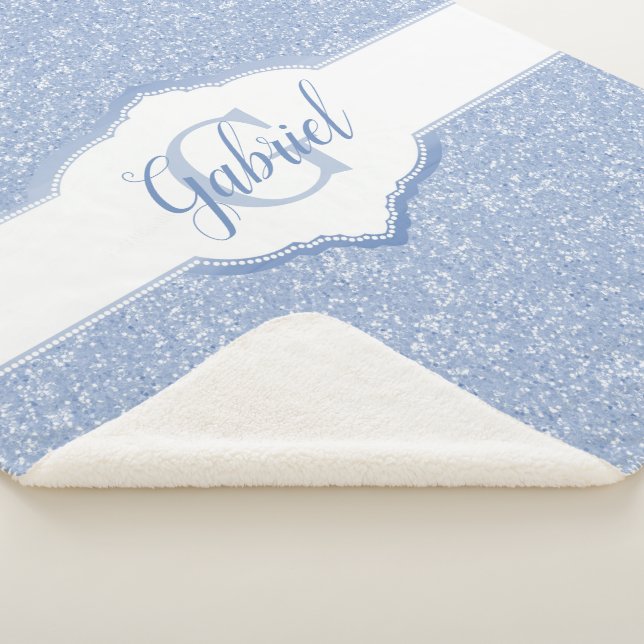 Monogramm des blauen Glitzer Sherpadecke (3/4)