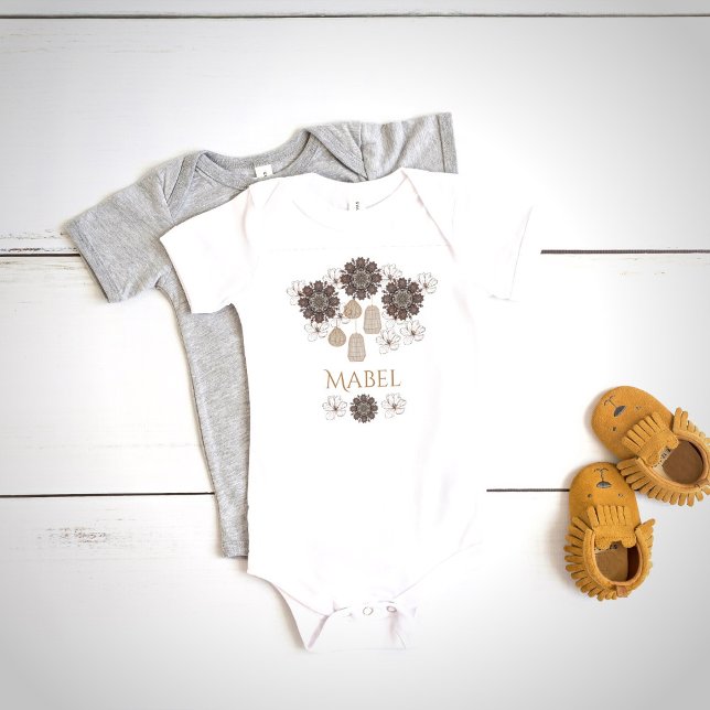 Monogramm des personalisierten Boho-Floral-Girls Baby Strampler (Von Creator hochgeladen)