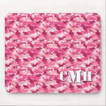 Monogramm des rosa MilitärRetro-Camouflage-Stifts Mousepad<br><div class="desc">Bringen Sie mit diesem benutzerdefinierten Camouflage-Mauspad einen taktischen und personalisierten Rand in Ihren Arbeitsbereich. Dieses große Mousepad ist perfekt für Gamer, Militärangehörige und Outdoor-Enthusiasten geeignet und weist eine klassische Retro-Camouflage in Rosa und Weiß auf. Die langlebige, rutschfeste Gummibasis und die glatte Gewebeoberfläche sorgen für ein hervorragendes Tracking-Erlebnis für Ihre Maus....</div>