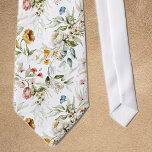 Monogramm farbiges Muster der Blüte auf weißem Nac Krawatte<br><div class="desc">[Das gedruckte Monogramm wird zentriert und geradeaus sein, im Gegensatz zum Mock-up-Foto.] Dies ist eine Krawatte in Standardgröße mit einem farbigen holländischen Golden Age Blumenmuster auf weißem Hintergrund. Ändern Sie die gedruckten Monogramm-Initialen einfach mithilfe der bereitgestellten Vorlage. Die Abmessungen sind 55" lang, 4" am weitesten, das Mongramm ist ungefähr 1/2"...</div>