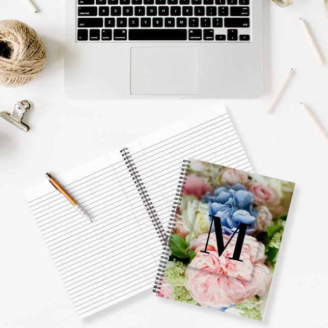 Monogramm für den benutzerdefinierten Anfangsbuchs Notizbuch (Von Creator hochgeladen)