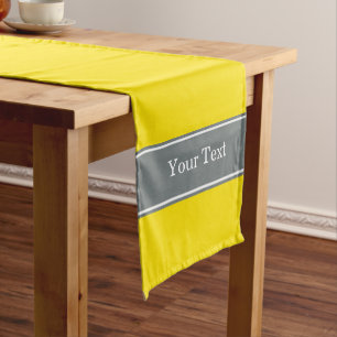 Monogramm für die Bezeichnung "Solid Yellow", "Cha Kurzer Tischläufer