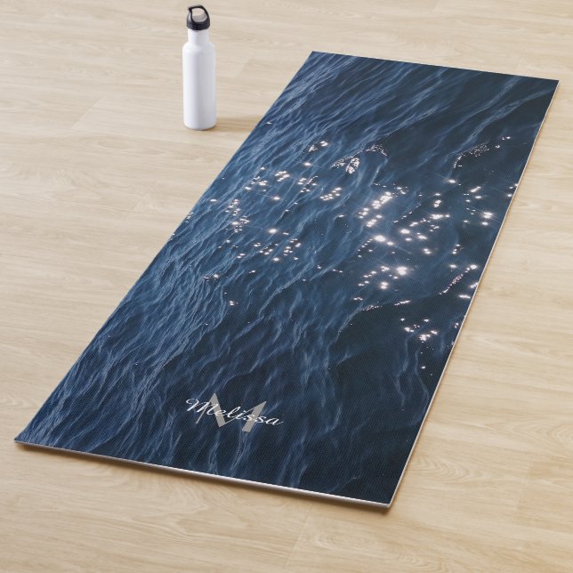 Monogramm für funkelnd Tiefseegarantien Yogamatte (Beispiel)