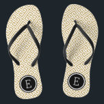 Monogramm für Gold und schwarze griechische Schlüs Flip Flops<br><div class="desc">Maßgeschneiderte,  bedruckte Flop-Sandalen mit einem stilvollen,  modernen griechischen Schlüsselmuster und einem eigenen Monogramm oder einem anderen Text in einem Kreisrahmen. Klicken Sie auf Anpassen,  um Schriftart und Farben zu ändern oder eigene Bilder hinzuzufügen,  um ein einzigartiges Design zu erstellen!</div>