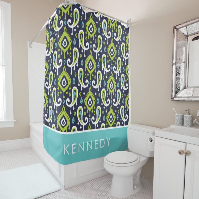 Monogramm für Navy und Green Ikat Paisley Duschvorhang (Beispiel)