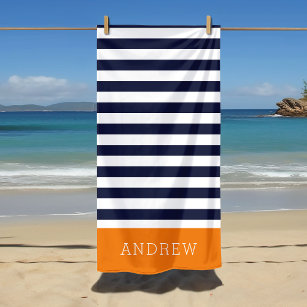Monogramm für Orange und Navy Stripes Strandtuch