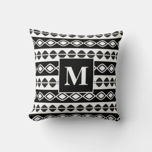 Monogramm für Schwarz-Weiß-Tribal-Muster Kissen