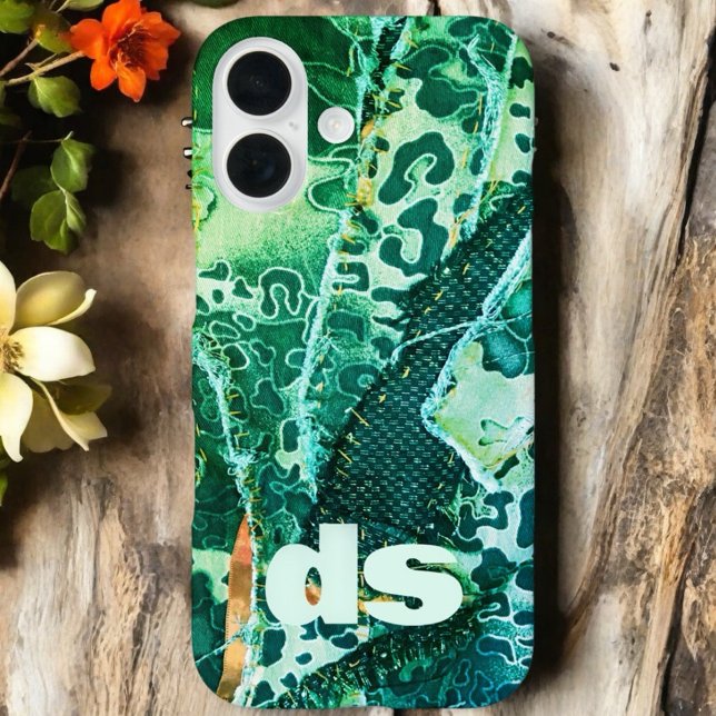 Monogramm-grünes Leopardenmuster iPhone 16 Hülle (Von Creator hochgeladen)