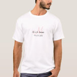 Monogramm-Hochzeits-Mitteilungs-T - Shirt<br><div class="desc">Monogramm-Hochzeits-Mitteilungs-eleganter T - Shirt. Kleine aber elegante Weise,  Ihre Hochzeit mit Ihrer Initiale,  Namen und Datum zu dokumentieren. Sie können die Farben auswählen und selbstverständlich,  mit Ihrer persönlichen Information besonders anzufertigen.</div>