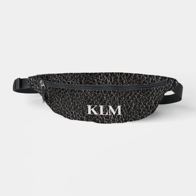 Monogramm im schwarzen Lederlook Bauchtasche (Vorderseite)