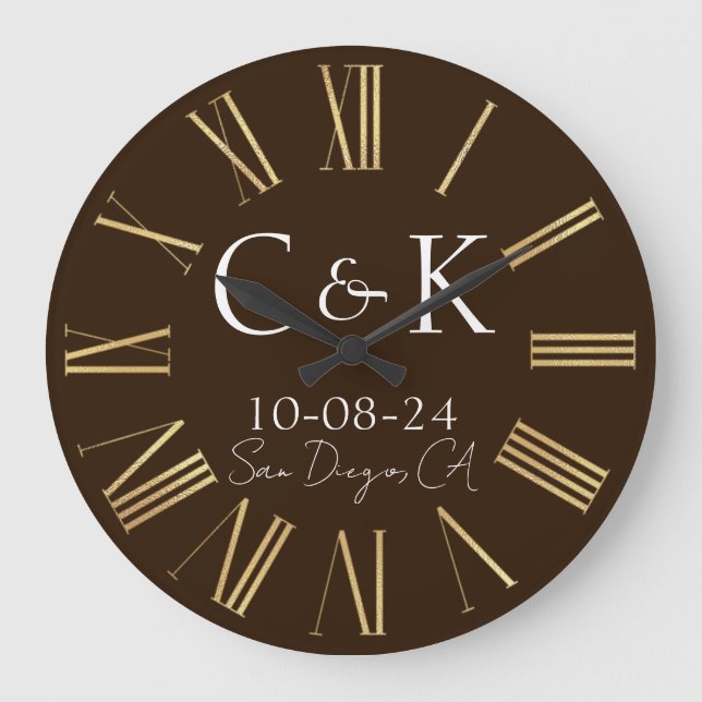 Monogramm-Initialen für die Schokoladenbraun-Hochz Große Wanduhr (Vorderseite)