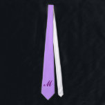 Monogramm Lila Krawatte<br><div class="desc">Niemand wird besser aussehen als du, wenn du diese Krawatte mit deinem Initial darauf trägst. Fügen Sie den ersten woll in das angegebene Feld hinzu. Sie können eine oder mehrere Initialen oder einen Namen hinzufügen, die Wahl ist Ihre. Der Typ Stil, die Größe und die Farbe können ebenfalls geändert werden....</div>