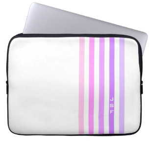 Monogramm lila und rosa vertikale Streifen Laptopschutzhülle