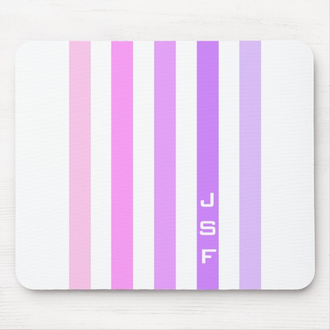 Monogramm lila und rosa vertikale Streifen Mousepad (Vorne)