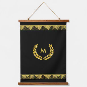 Monogramm, Lorbeer- und goldenes griechisches Must Wandteppich Mit Holzrahmen