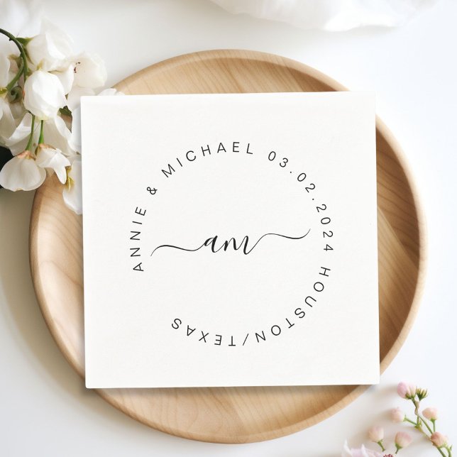 Monogramm, modern, minimale Hochzeit Serviette (Monogram, modern, minimal, white wedding napkin. Personalized with your name and date.)