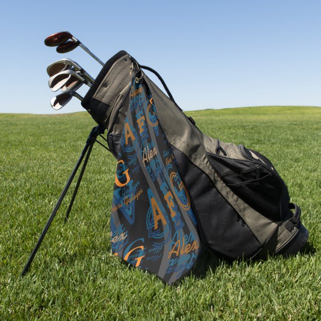 Monogramm Moderne Repetieranfänge und Namen Golfhandtuch (Gras)