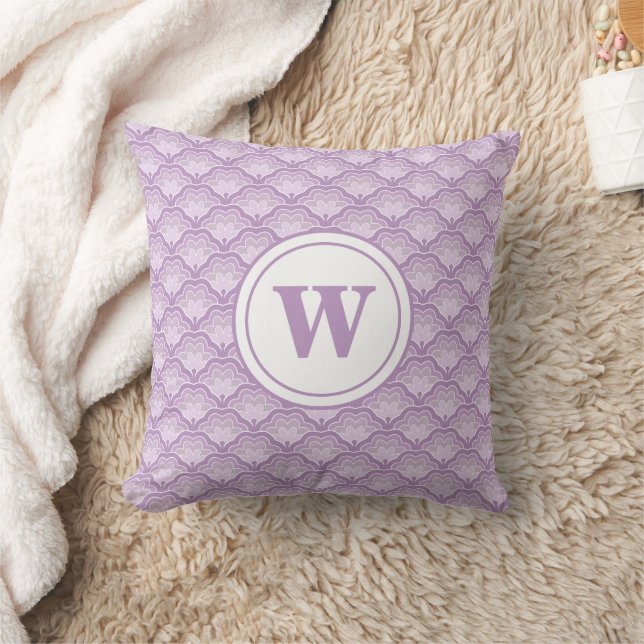 Monogramm Muster aus lila abstrakten Blumen Kissen (Decke)