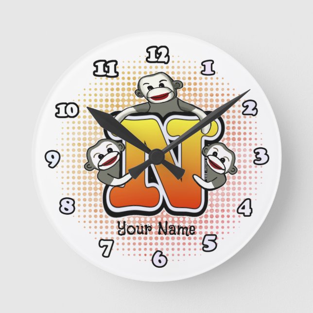 Monogramm N Sock Monkey-Uhr Runde Wanduhr (Vorderseite)
