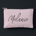 Monogramm Name Elegant Modernes Minimalistisches R Zubehörtasche<br><div class="desc">Monogram Name Elegant Modernes Minimalistisch Blush Pink Accessoire Pouch. Stilvoll personalisieren Sie mit Ihrem individuelle Name.</div>