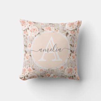 Monogramm Name Rustikales Holz und Vintage Rose Ro Kissen