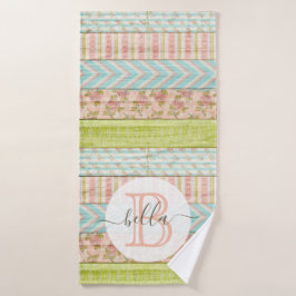 Monogramm Name Shabby-Rose auf rustikale Hütte Badehandtuch