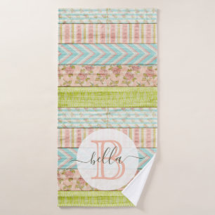 Monogramm Name Shabby-Rose auf rustikale Hütte Badehandtuch