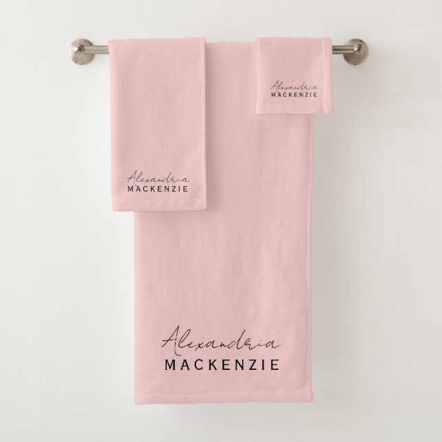 Monogramm neutraler rosa Eleganter Vorname Badhandtuch Set (Insitu)