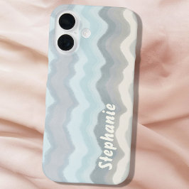 Monogramm Pastellwellen Streifen blau aquamarin gr iPhone 16 Hülle