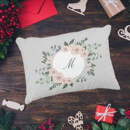 Monogramm personalisiertes Kissen Blumenkranz