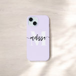 Monogramm Pinselkalligrafie Lila iPhone 14 Hülle<br><div class="desc">Fett serf Monogramm kombiniert mit handgeschriebener Kalligraphie mit Pinsel.</div>