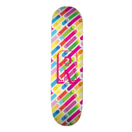 Monogramm-Regenbogen-diagonale Linien Skateboard