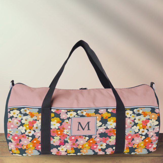 Monogramm Rosa und Grau Floral Initial Large Duffle Bag (Monogram Initial Floral Pink and Gray Duffel Bag)