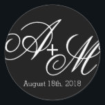 Monogramm Runder Aufkleber<br><div class="desc">Dieser Aufkleber ist Teil des modernen Edge Monogram Wedding Collections mit einem fett aber einfach gestalteten Stil. Bearbeiten Sie die Monogramm-Initialen mit den Initialen der Braut und des Bräutigams und fügen Sie anstelle des Textes, der in der Designvorlage gezeigt wird, Ihr Hochzeitstag oder einen anderen Text ein. Bei dieser Konstruktion...</div>