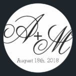 Monogramm Runder Aufkleber<br><div class="desc">Dieser Aufkleber ist Teil des modernen Edge Monogram Wedding Collections mit einem fett aber einfach gestalteten Stil. Bearbeiten Sie die Monogramm-Initialen mit den Initialen der Braut und des Bräutigams und fügen Sie anstelle des Textes, der in der Designvorlage gezeigt wird, Ihr Hochzeitstag oder einen anderen Text ein. Bei dieser Konstruktion...</div>