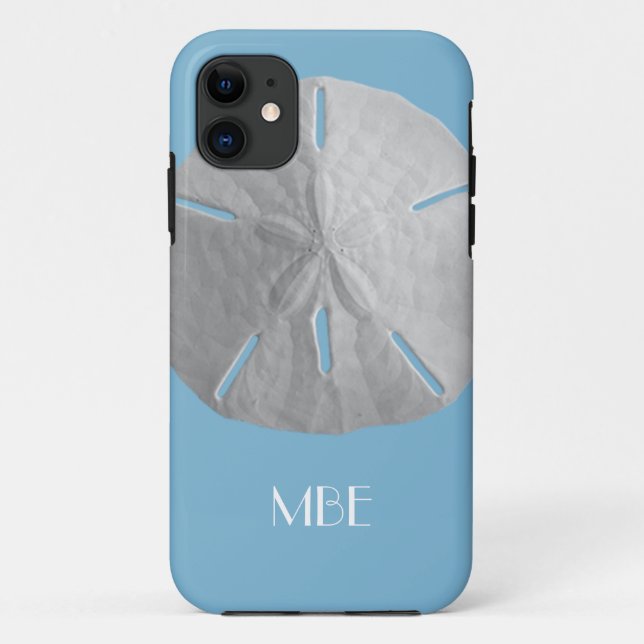 Monogramm-Sand-Dollar auf hellblauem Case-Mate iPhone Hülle (Rückseite)