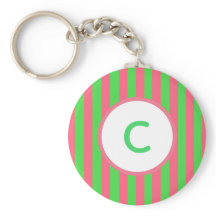 Monogramm-Schlüsselanhänger mit rosa und grünem St