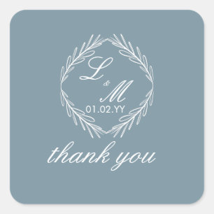 Monogramm-Schrift-Zweig Staubblau-Hochzeit  Quadratischer Aufkleber