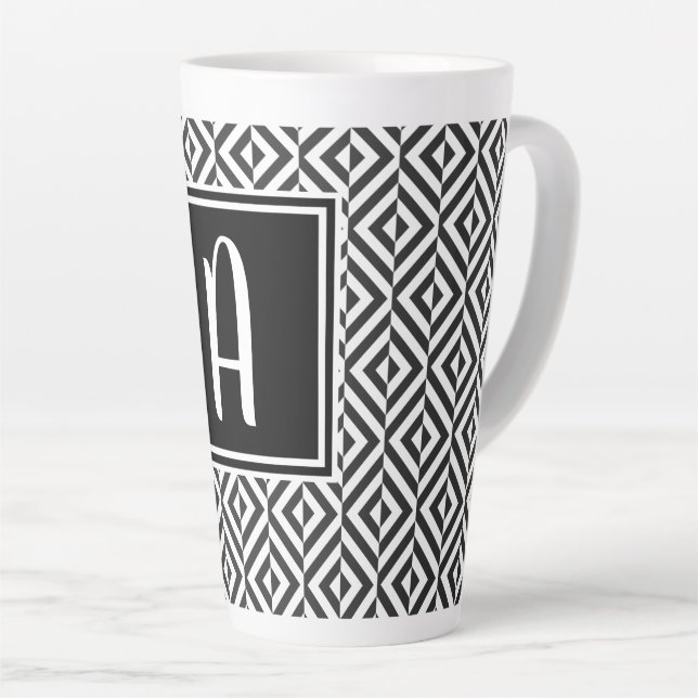 Monogramm Schwarz-Weiß-Diamantmuster Milchtasse (Rechte Ecke)