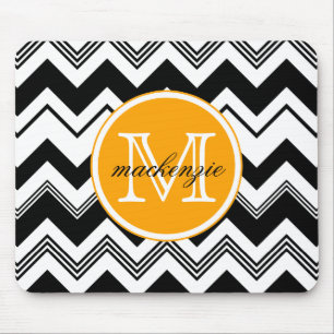 Monogramm-Schwarz-weißes Zickzack Namensmuster Mousepad