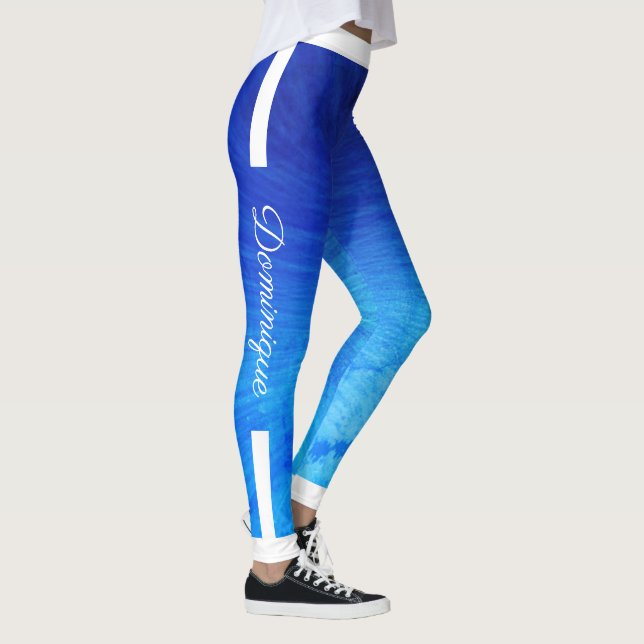 Monogramm Seitenstreifen auf glänzender blauer Gru Leggings (Rechts)