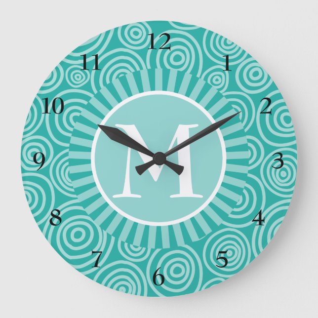 Monogramm Türkisweiße Spiralen - Personalisiert Große Wanduhr (Vorderseite)