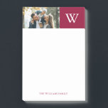 Monogramm und Foto des Burgundy-Farbblocks Post-it Klebezettel<br><div class="desc">Klassisches und elegantes Monogramm und personalisiertes Foto.</div>