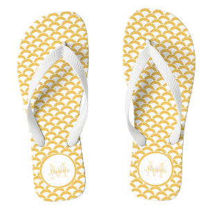 Monogramm und Name der modernen gelben und weißen Flip Flops