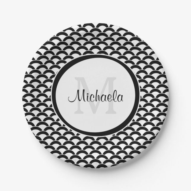 Monogramm und Name der modernen Schwarzweiß-Scallo Pappteller (Vorderseite)