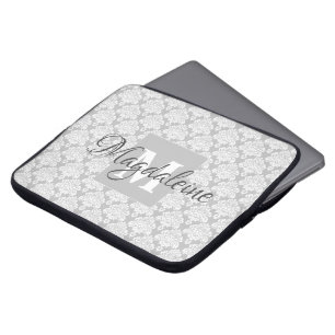 Monogramm und Name des hübschen Grau-Damaselmuster Laptopschutzhülle