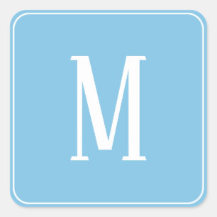 Monogramm Weiß auf Hellblauem Quadratischen Aufkle Quadratischer Aufkleber