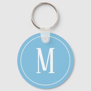 Monogramm-Weiß auf hellblauem Schlüsselanhänger