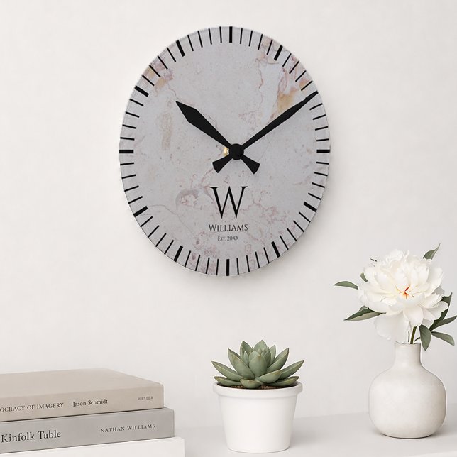 Monogramm weißer Marmor schwarze Initiale & benutz Runde Wanduhr (Von Creator hochgeladen)