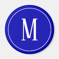 Monogramme blanc sur aimant rond bleu royal